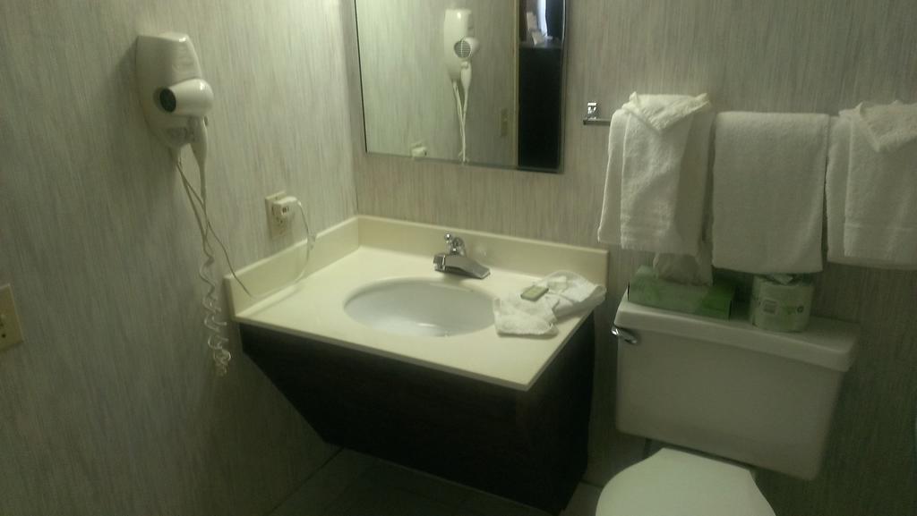 ווסט הייבן Quality Inn מראה חיצוני תמונה